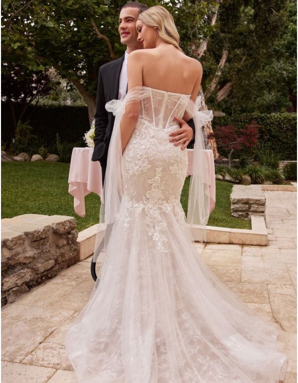 Vestido de novia de sirena con hombros descubiertos 2
