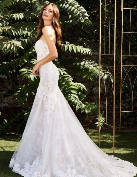 Strapless lace wedding dress with V-neckline