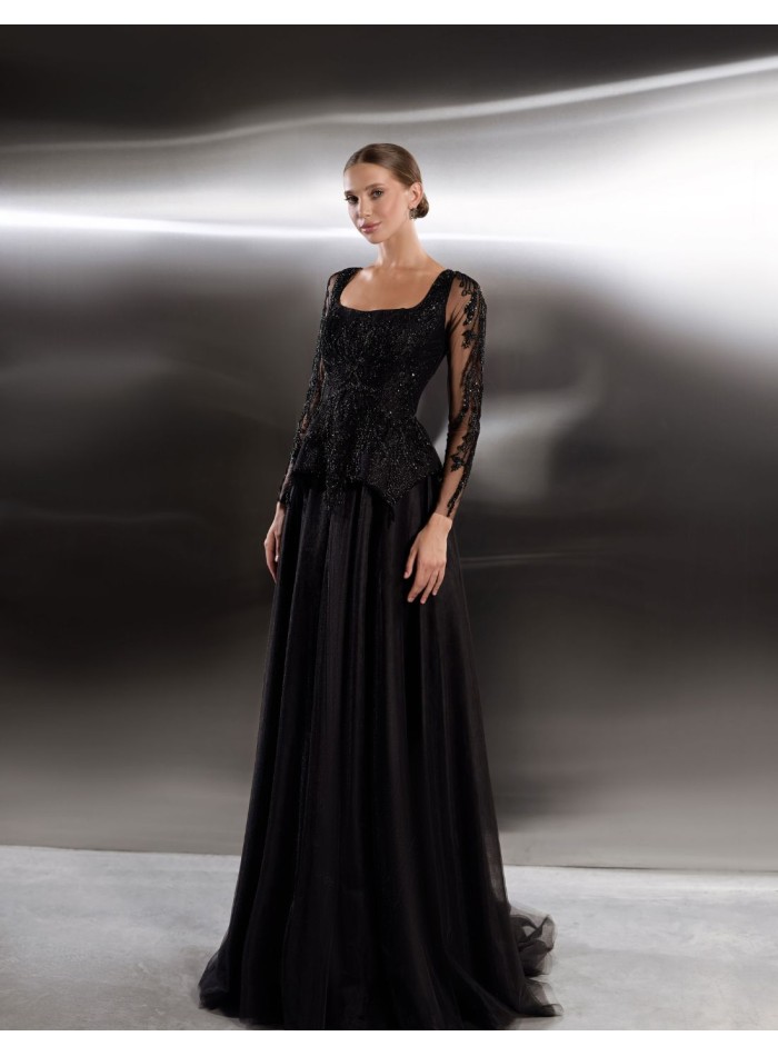 Robe de soirée longue avec corsage en strass et manches longues en tulle