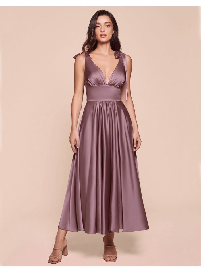 Robe de bal midi en satin avec jupe flottante pour votre invitée