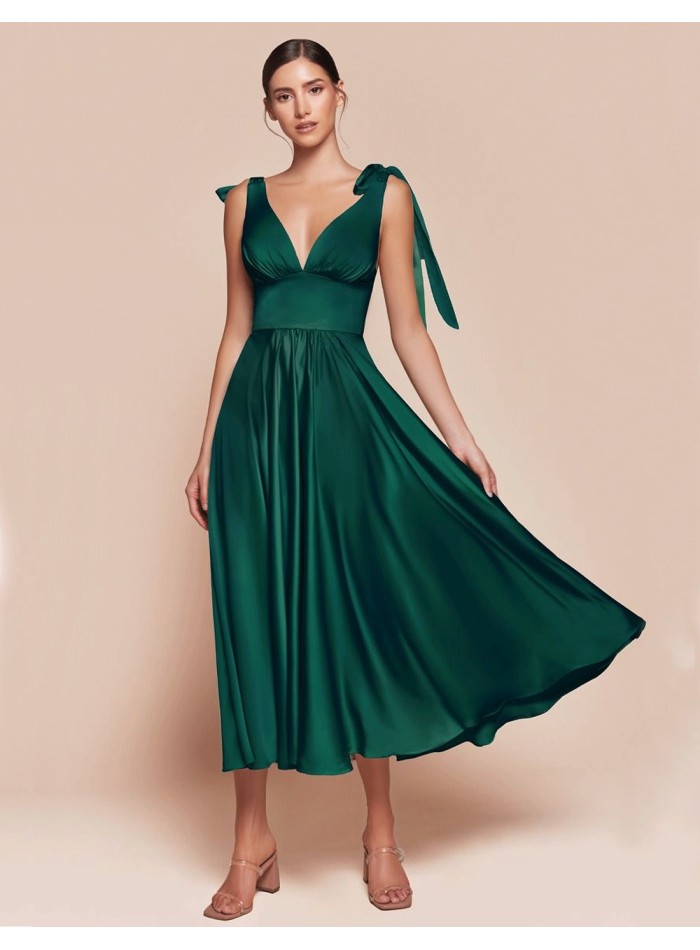 Satin midi dress with a floaty skirt for a guests