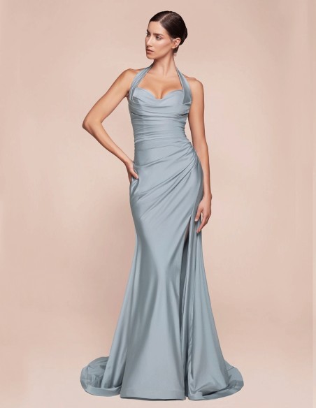 Vestido de fiesta largo para invitada con escote halter