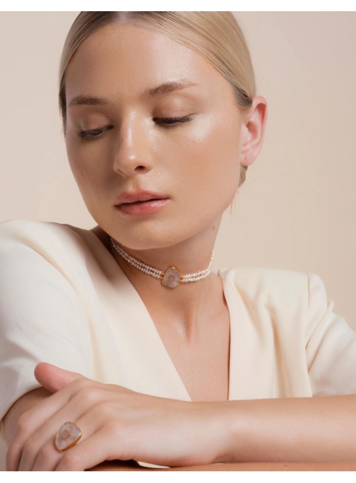 Pearl and moonstone choker