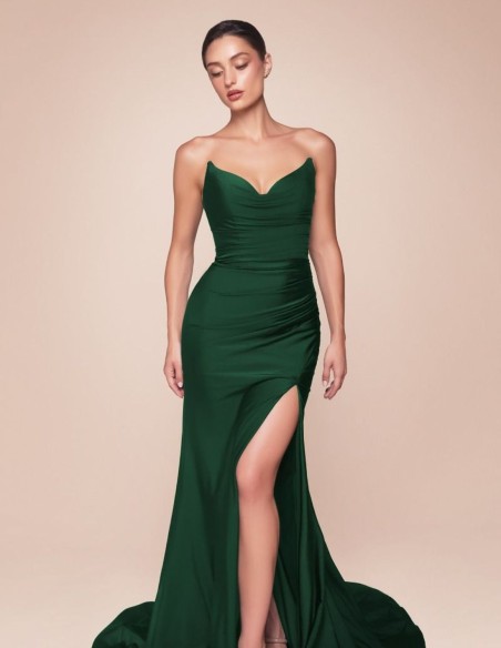 Gown satin dress with sweetheart neckline for guests