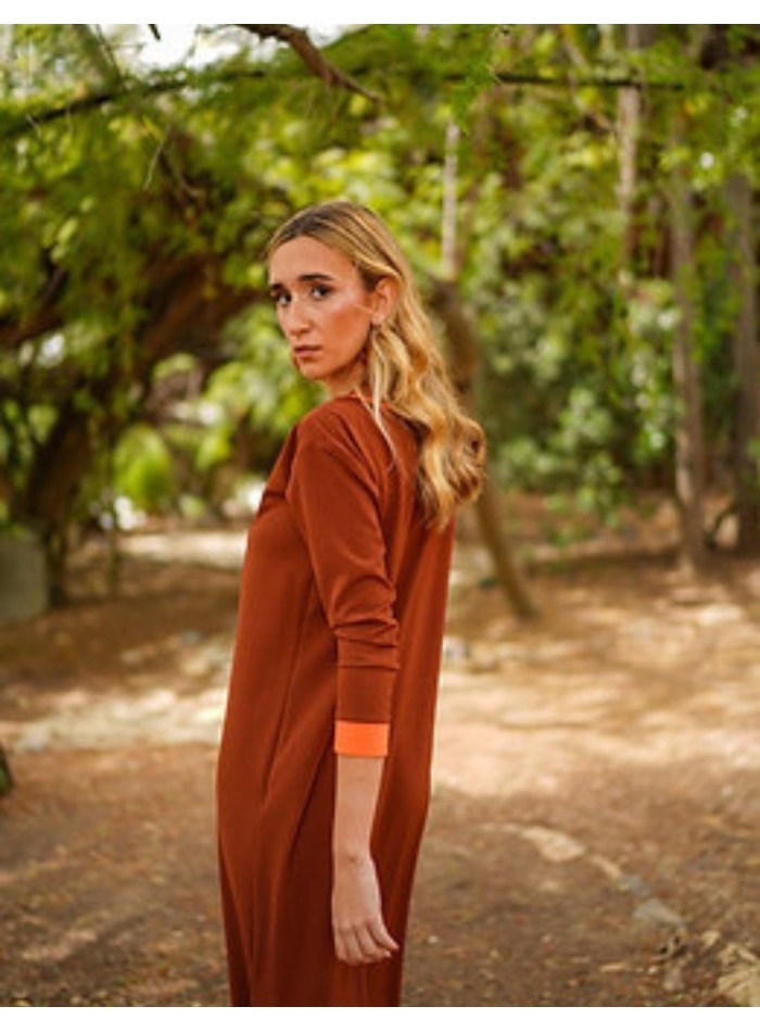 Caftan marron avec fente