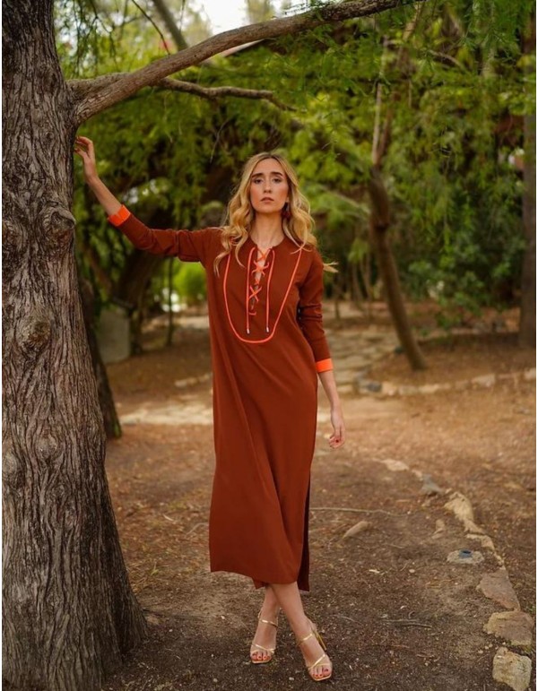 Brown kaftan with slit