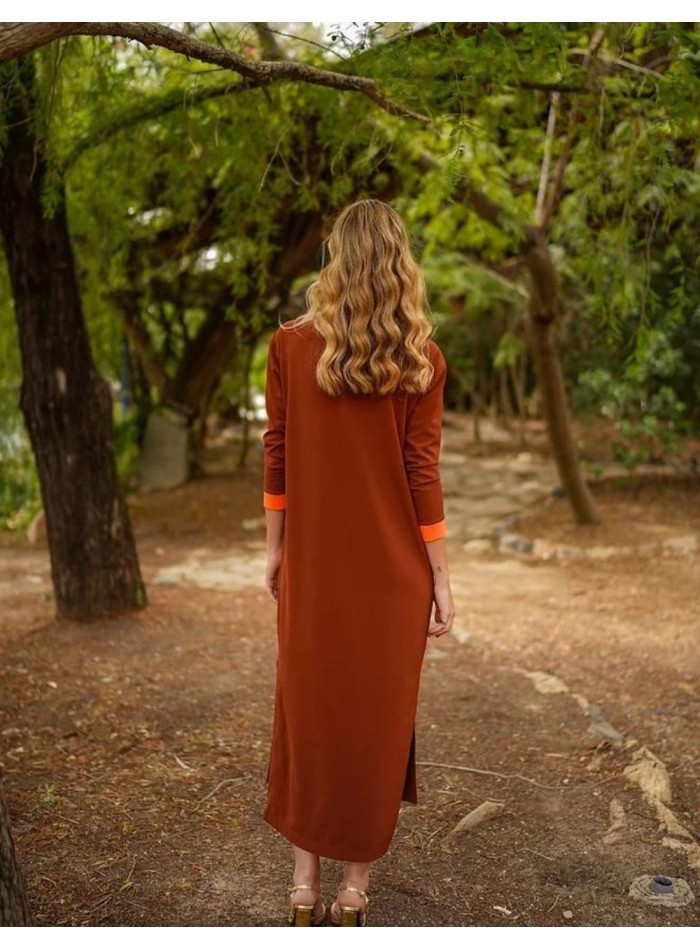 Brown kaftan with slit