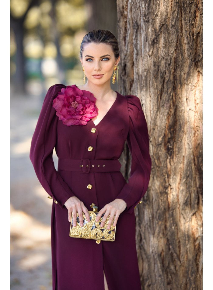 Vestido midi desmontable con cinturón y detalle flor