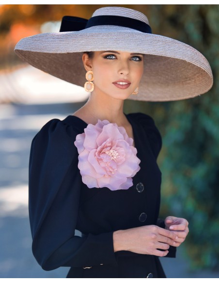 Midi party dress with flower detail for guests