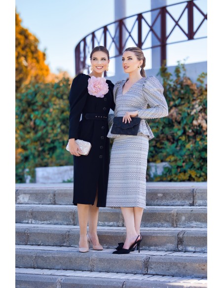 Vestido de fiesta midi con detalle flor para invitada
