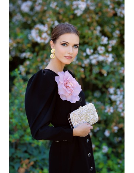 Vestido de fiesta midi con detalle flor para invitada