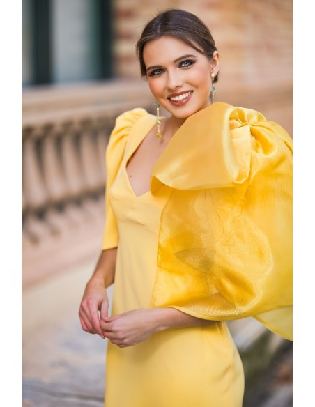 Robe midi avec fente, découpe et maxi nœud