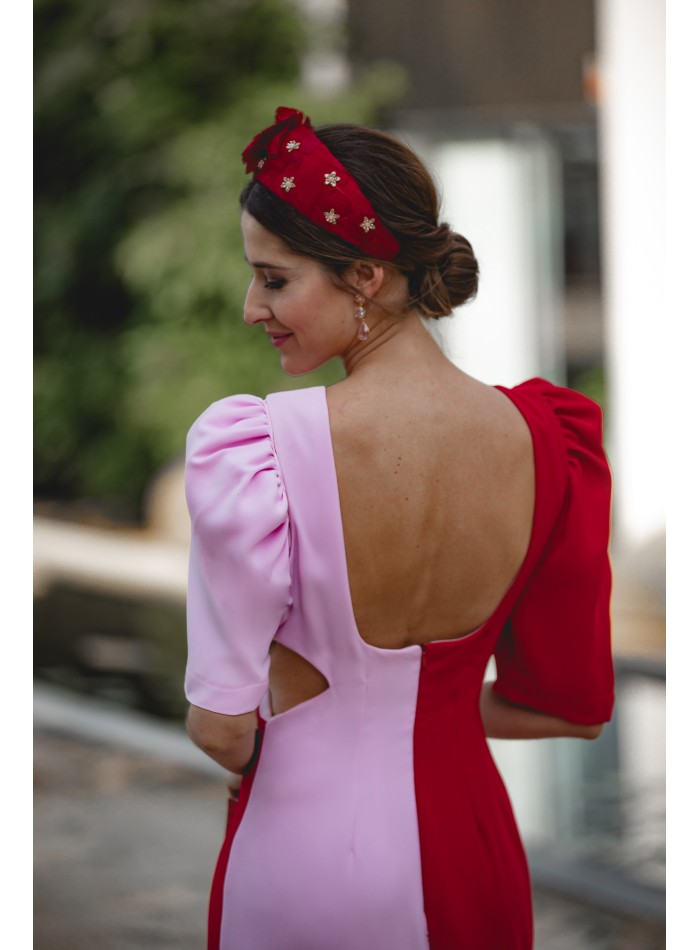 Vestido midi bicolor para invitada con cut-out