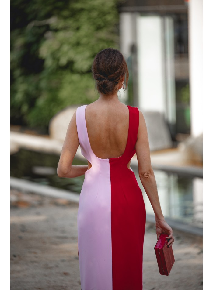 Vestido midi bicolor para invitada con cut-out