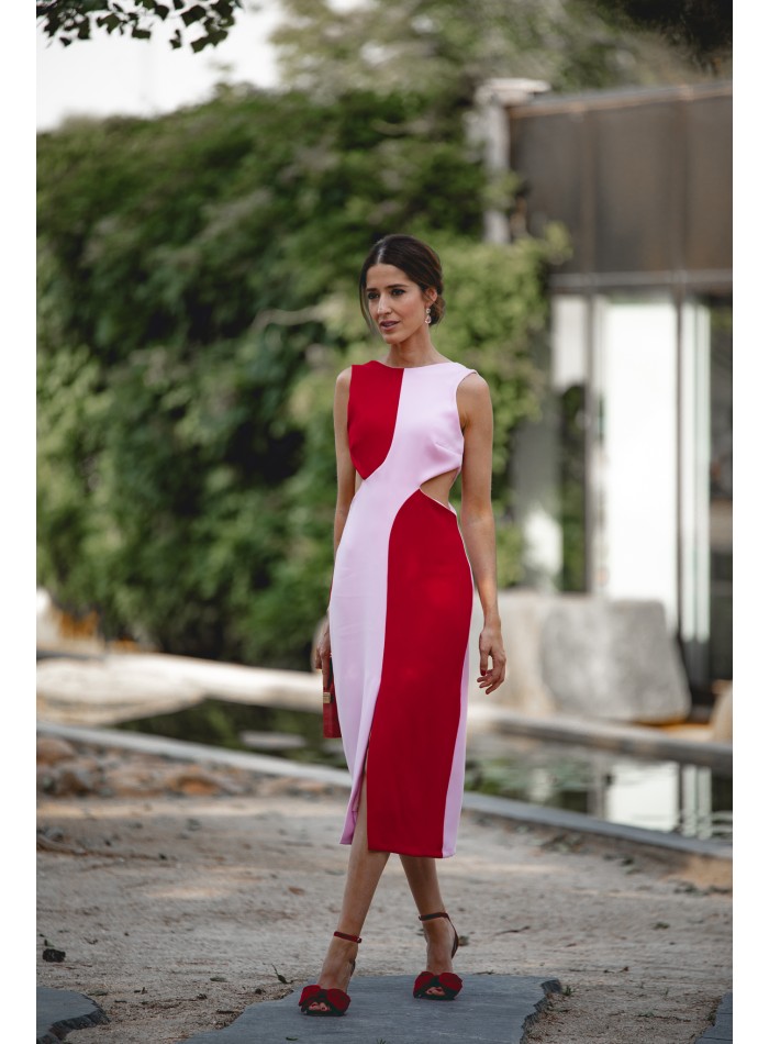 Vestido midi bicolor para invitada con cut-out