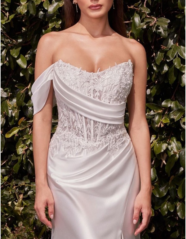 Vestido de novia satinado con encaje y hombro descubierto 2