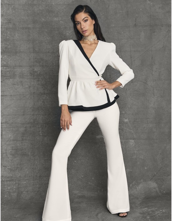Chaqueta de traje cruzada con peplúm 2