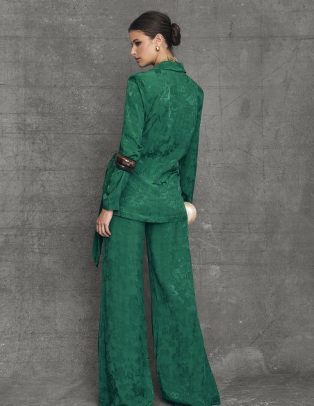 Pantalón para invitada con corte acampanado