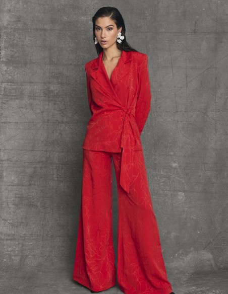 Pantalón para invitada con corte acampanado