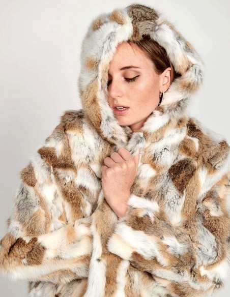 Veste en fourrure de lapin avec capuche