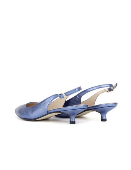 Chaussure à talon bas avec finition métallique