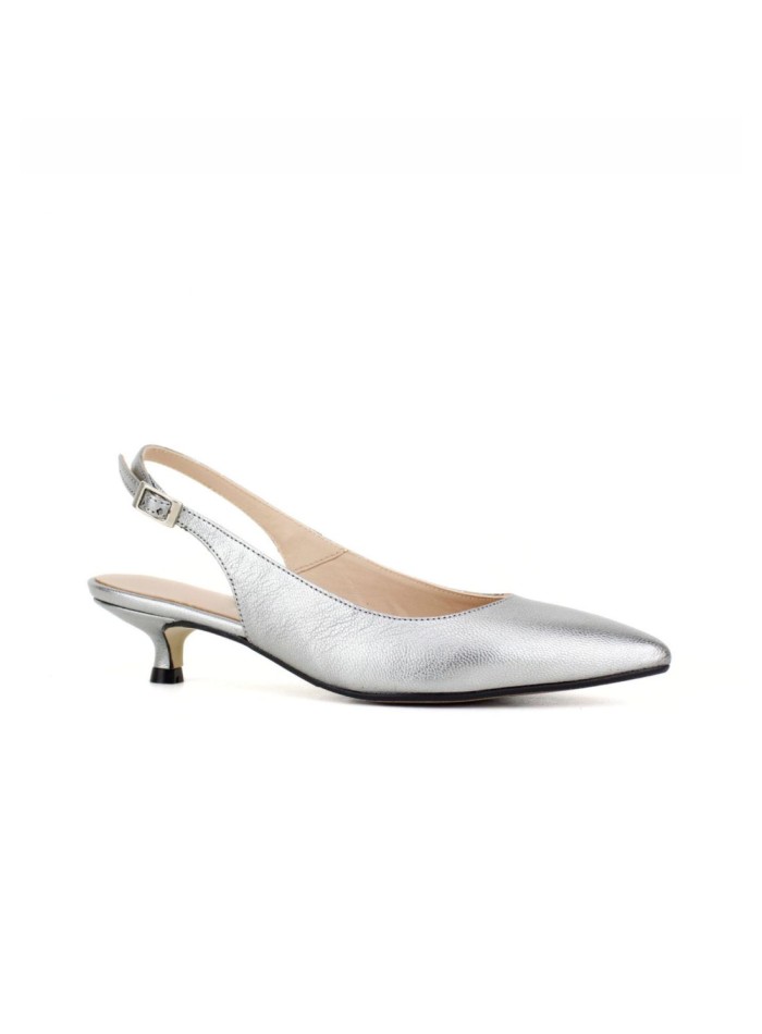 Low-heeled heeled shoe with metallic finish