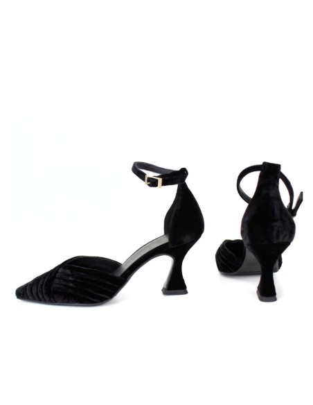 Black velvet guest heeled shoes for women