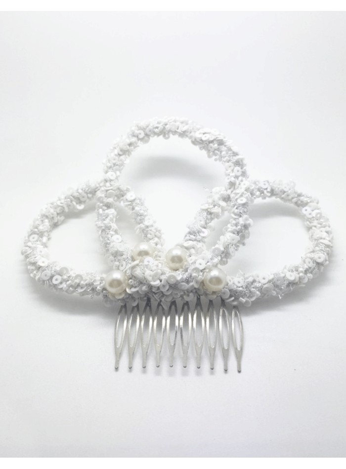 White bridal comb with sequins and white pearls