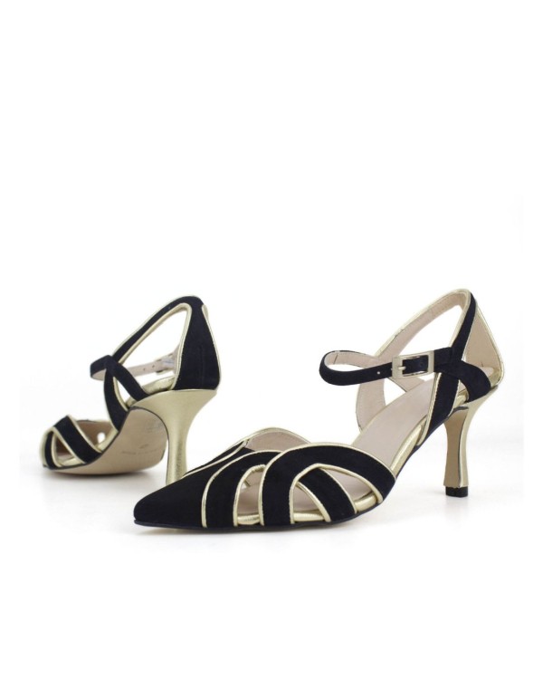 Zapatos de tacón bajo negro con detalles dorados 2