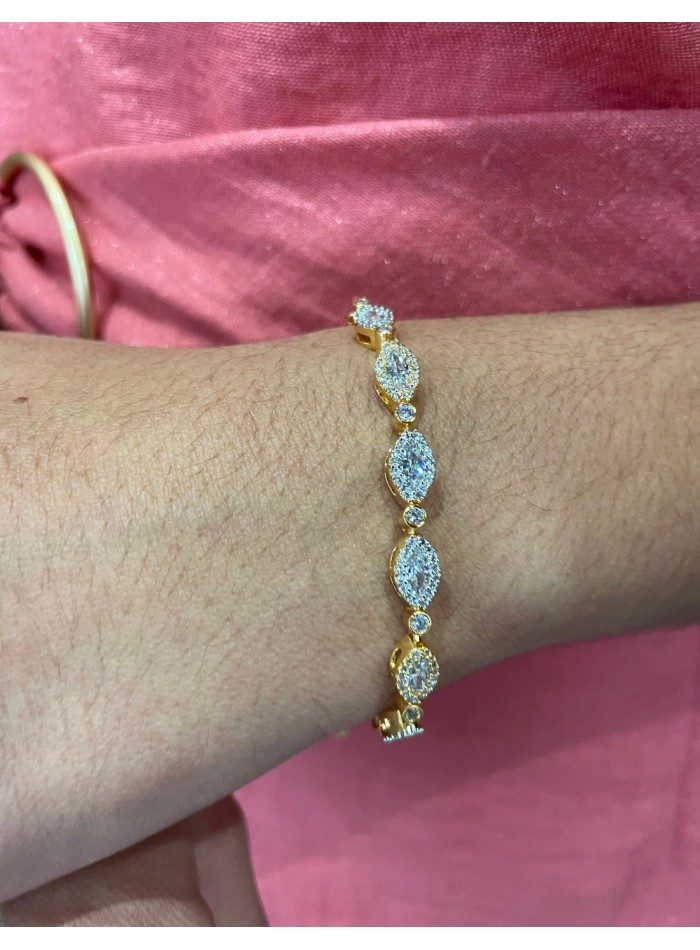 Adjustable gold-plated zirconia bracelet