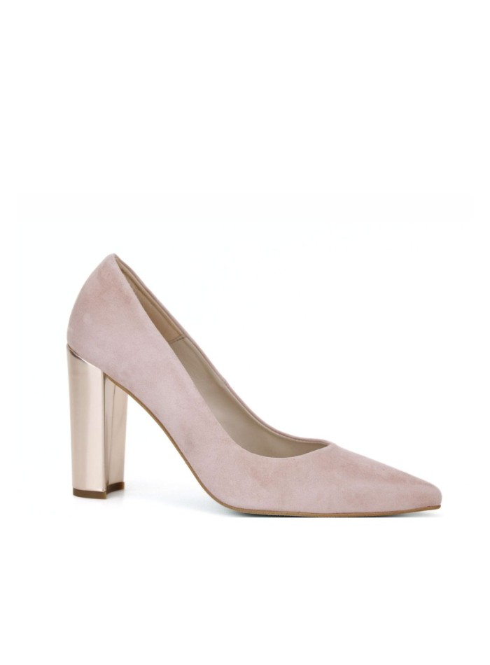 Suede wide heel shoes in nude pink color