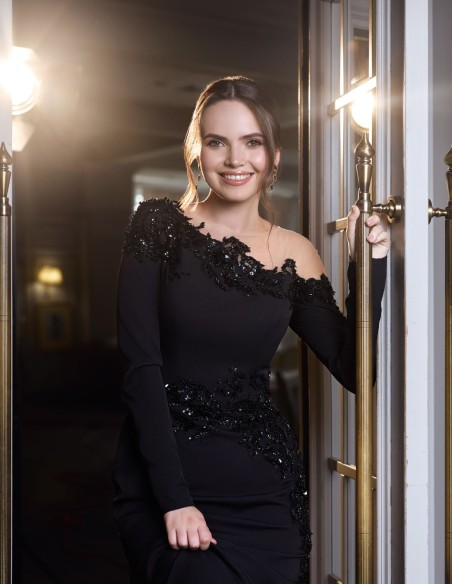 Long party dress with asymmetrical bodice and embroideries