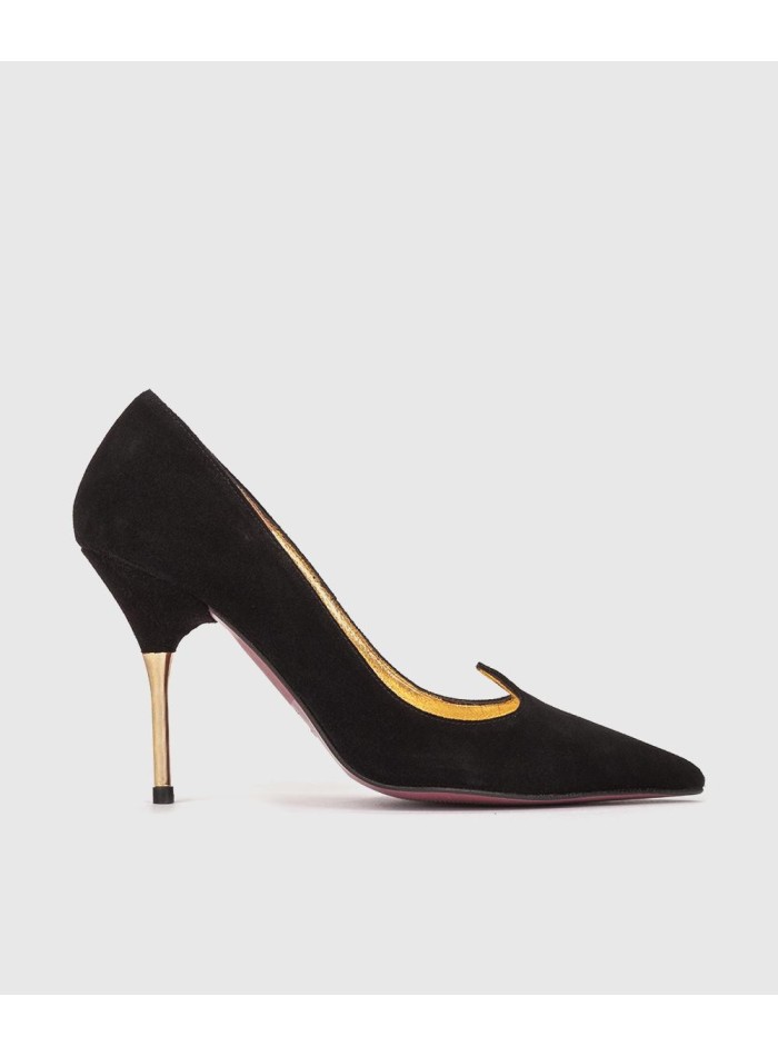 Black pumps with low gold heels