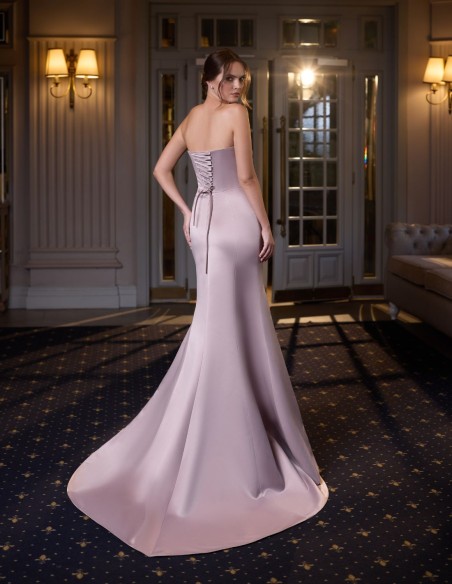 Robe de soirée longue avec corsage sans bretelles et boléro en strass