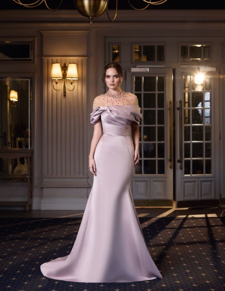 Robe de soirée longue avec corsage sans bretelles et boléro en strass