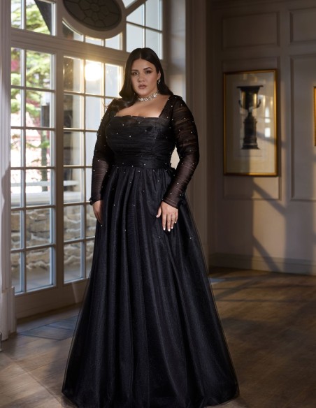 Party dress with square neckline and flowing skirt