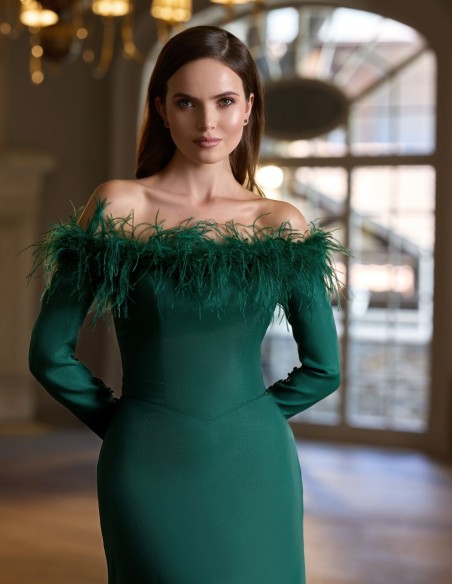 Long dress for guest with feather strapless neckline and long sleeves