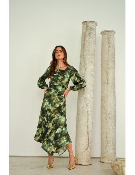 Asymmetrical printed midi skirt for guests