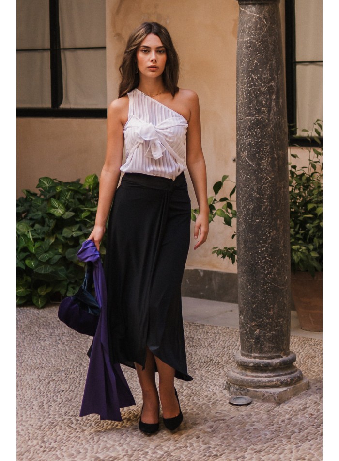 White Chiffon Blouse With Lace Up Detail Invitadisima