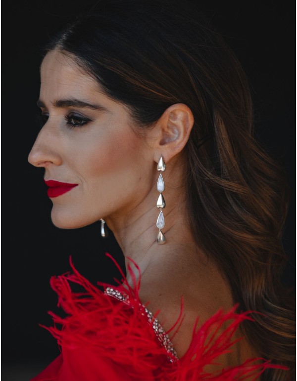 Longues boucles d'oreilles en argent avec pierre de lune - Invitada Perfecta