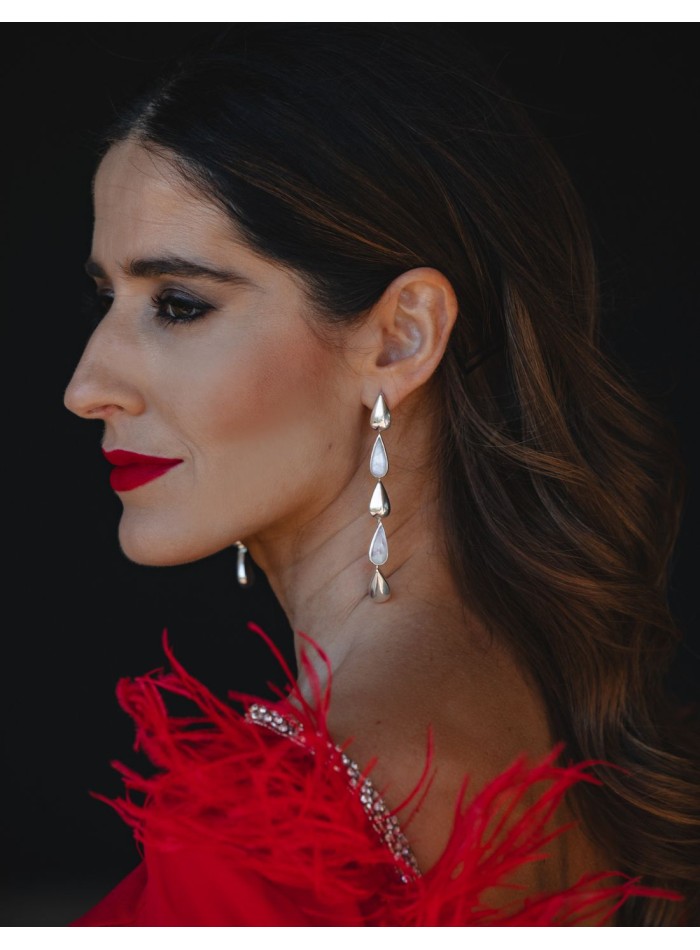 Longues boucles d'oreilles en argent avec pierre de lune - Invitada Perfecta