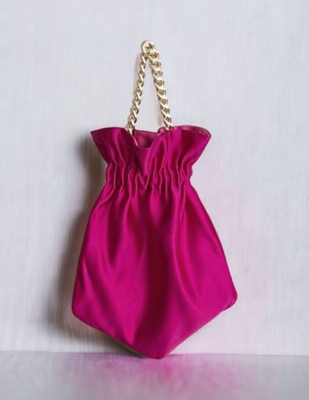 Smooth party bag with short braided golden chain