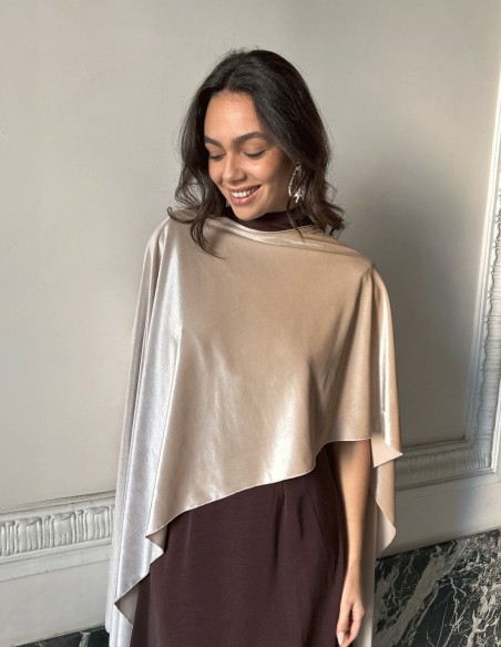 Capa de terciopelo fino multiposición para invitada beige Capa de terciopelo fino multiposición para invitada beige