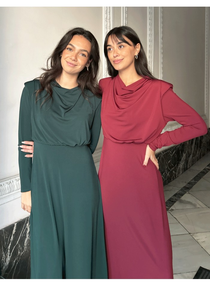 Midi dress with long sleeves