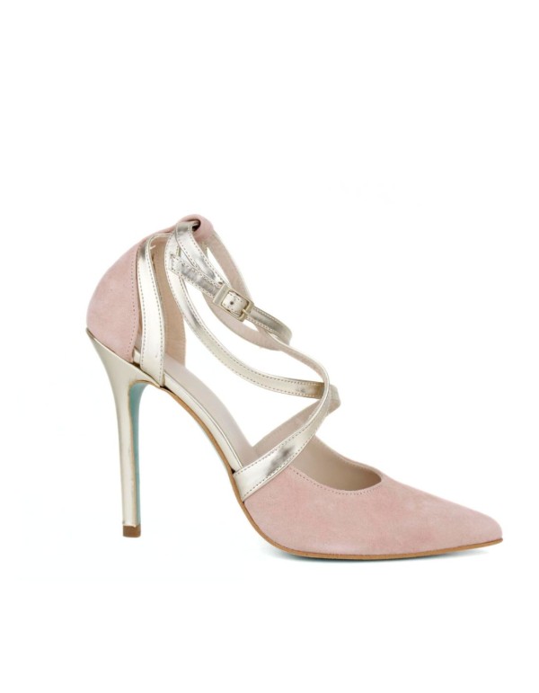 Zapato de tacón fino en ante rosa con tiras cruzadas