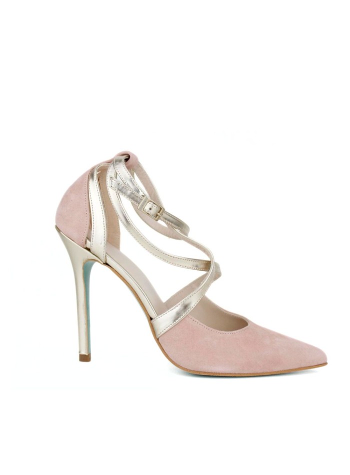 Zapato de tacón fino en ante rosa con tiras cruzadas