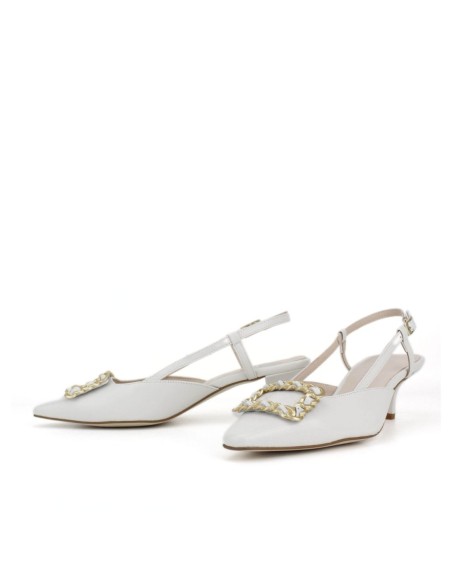Heeled heeled white shoe with rhinestones detail