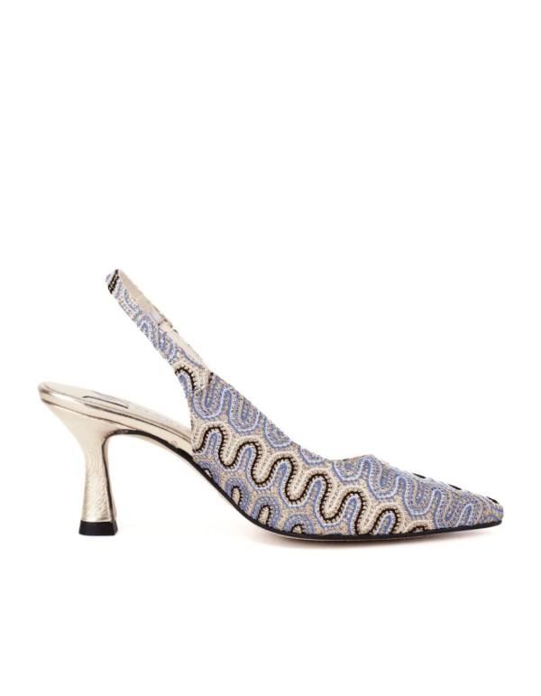 Heeled shoe with printed fabric and metallic heel