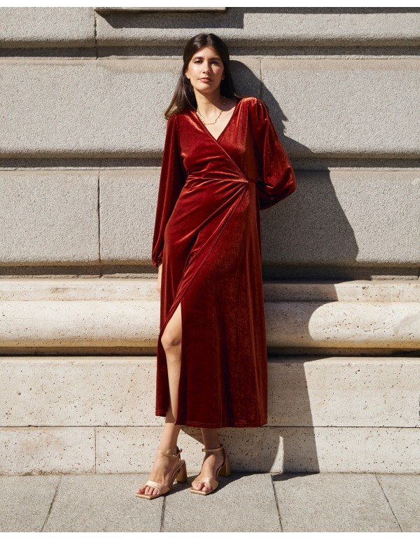 Manteau midi en velours marron avec encolure croisée 2