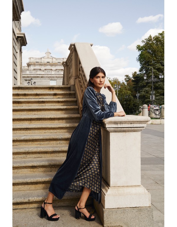 Manteau midi en velours gris perle avec encolure croisée 2